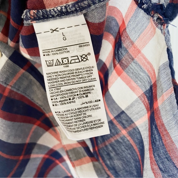 Old Navy Women’s Plaid Button Up Blouse - Picture 11 of 15